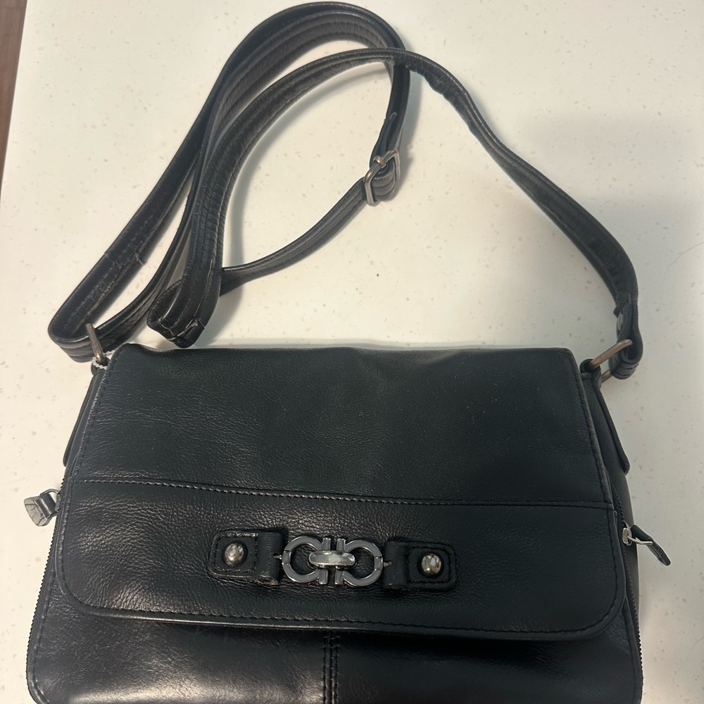 Vintage Chic Black Leather Crossbody Bag